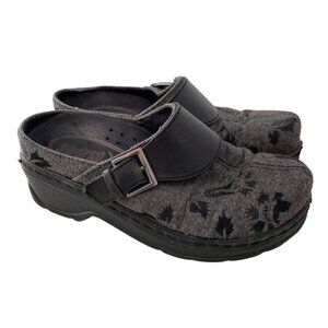 Klogs Austin Tapestry Floral Clog Size 7 Round Toe Buckle Strap Black Comfort